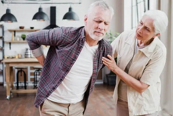 dolor de espalda mientras estás de pie